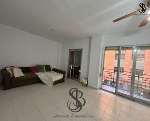 Living room of Flat for sale in Alicante / Alacant  with Terrace, Furnished and Oven