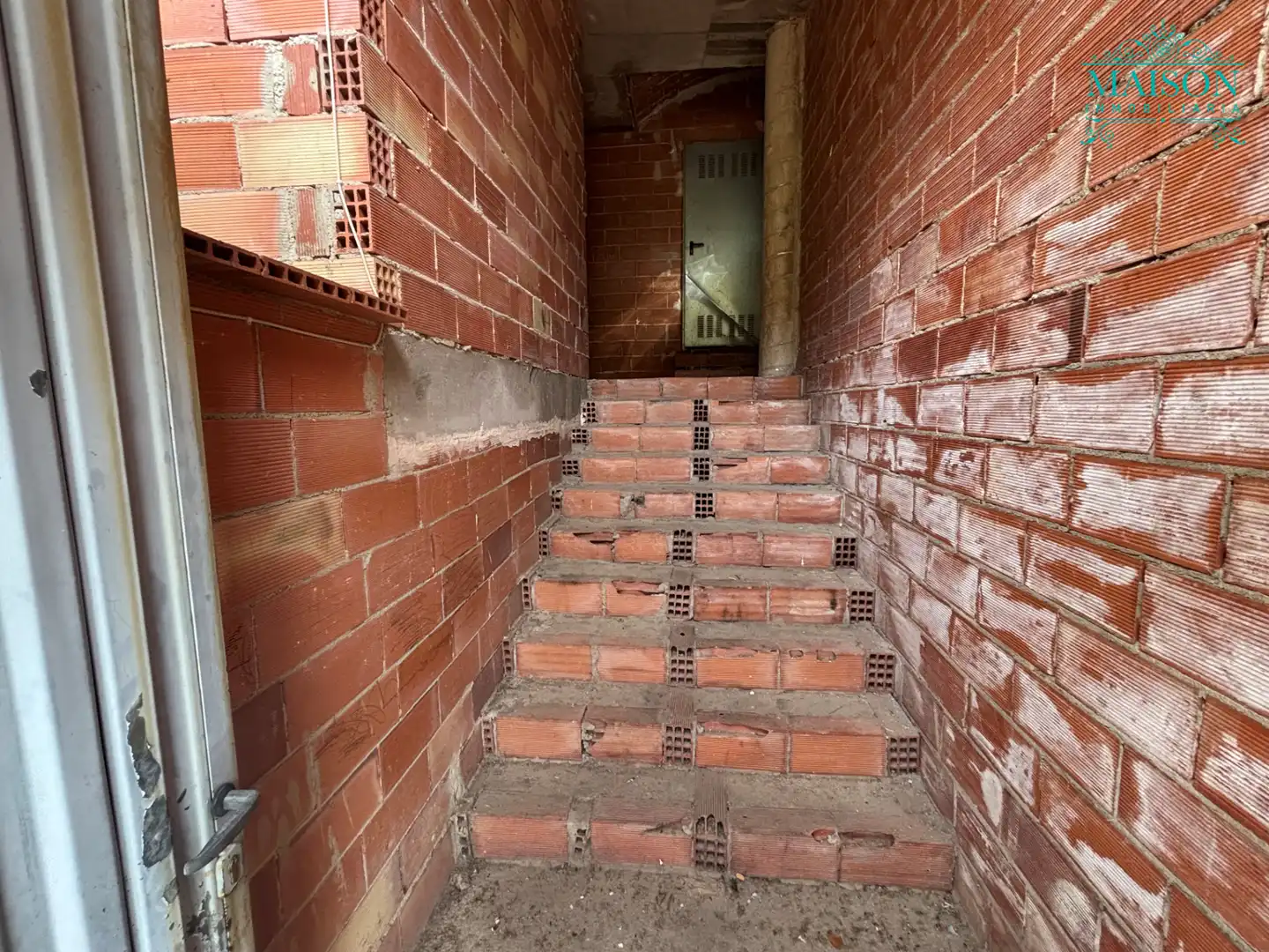Casa adosada en venda en Eslida