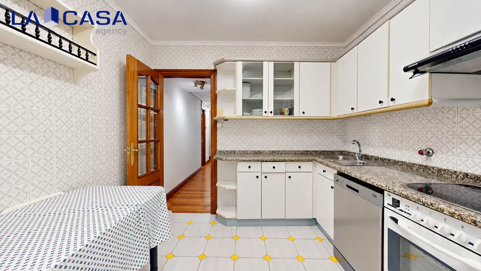 Cocina de Piso en venta en Erandio con Calefacción y Balcón