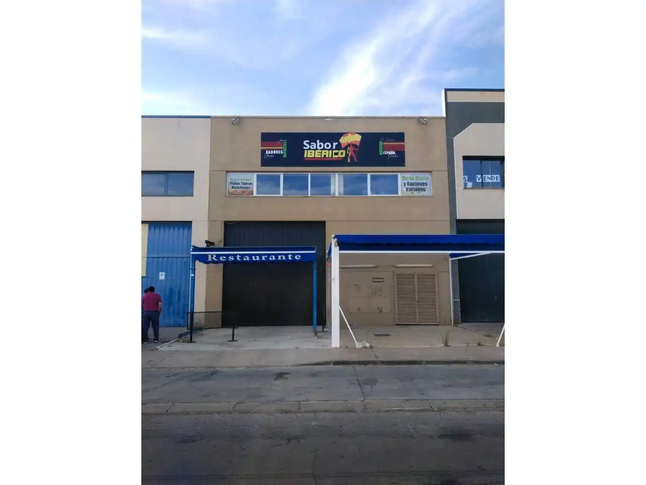 Nave industrial con ascensore in vendita a Calle polígono sur calle innovación