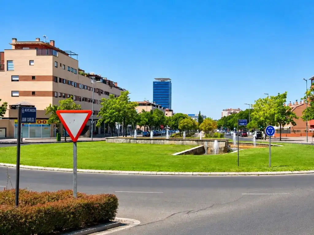 Exterior view of Attic for sale in Alcalá de Henares  with Private garden, Terrace and Swimming Pool