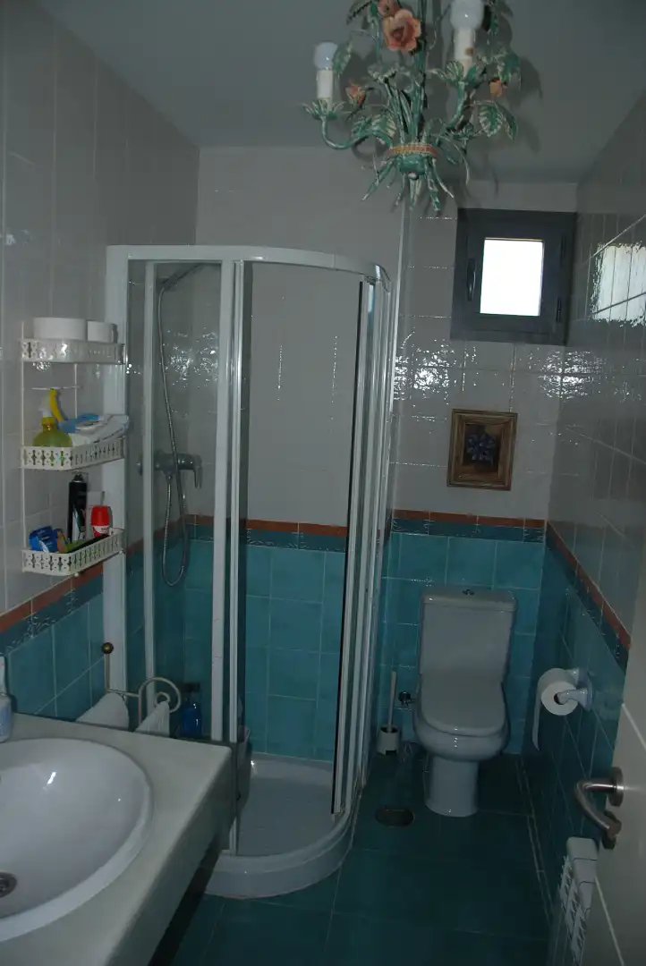 Baño de Piso en venta en Sabiñánigo con Calefacción, Terraza y Trastero