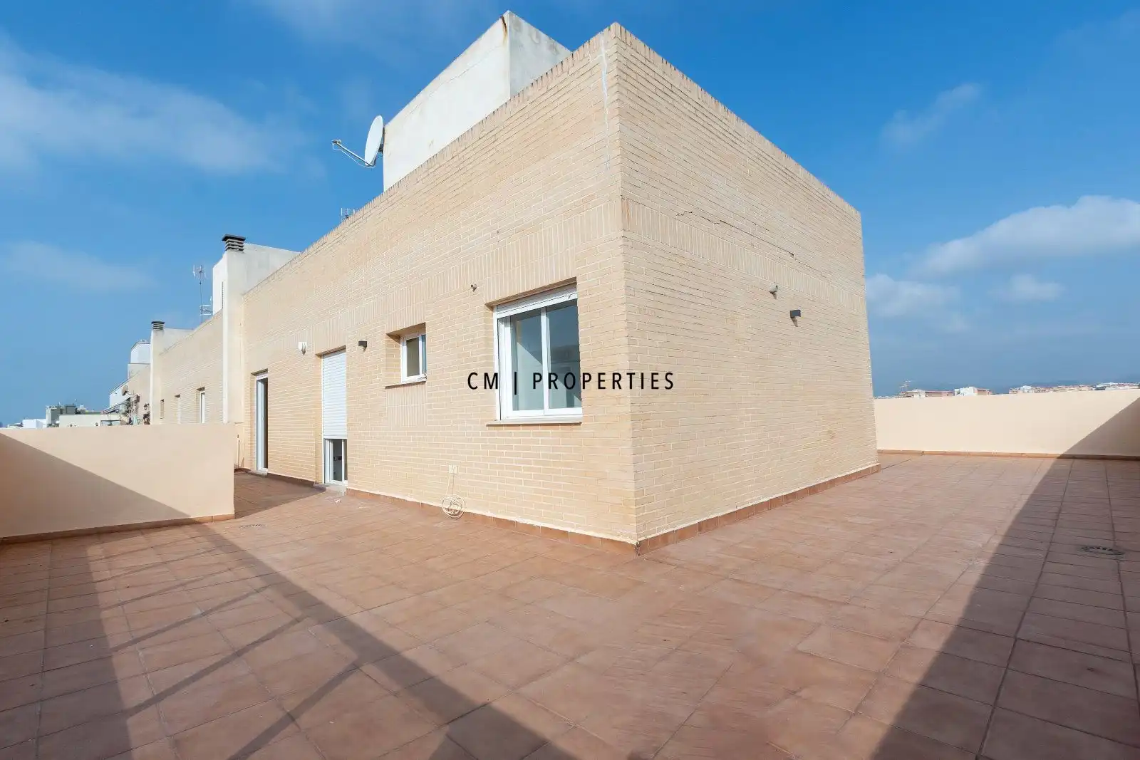 Vista exterior de Àtic de lloguer en Sagunto / Sagunt amb Aire condicionat, Calefacció i Terrassa
