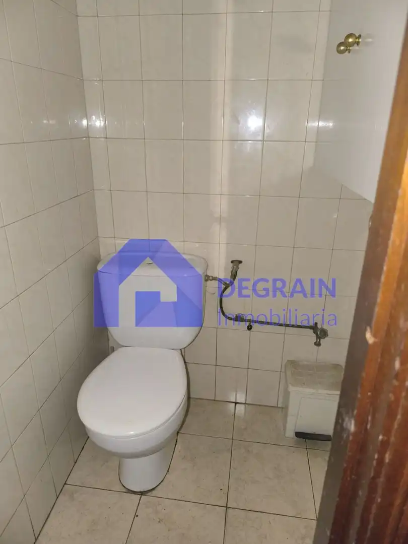 Baño de Local de alquiler en Gijón 