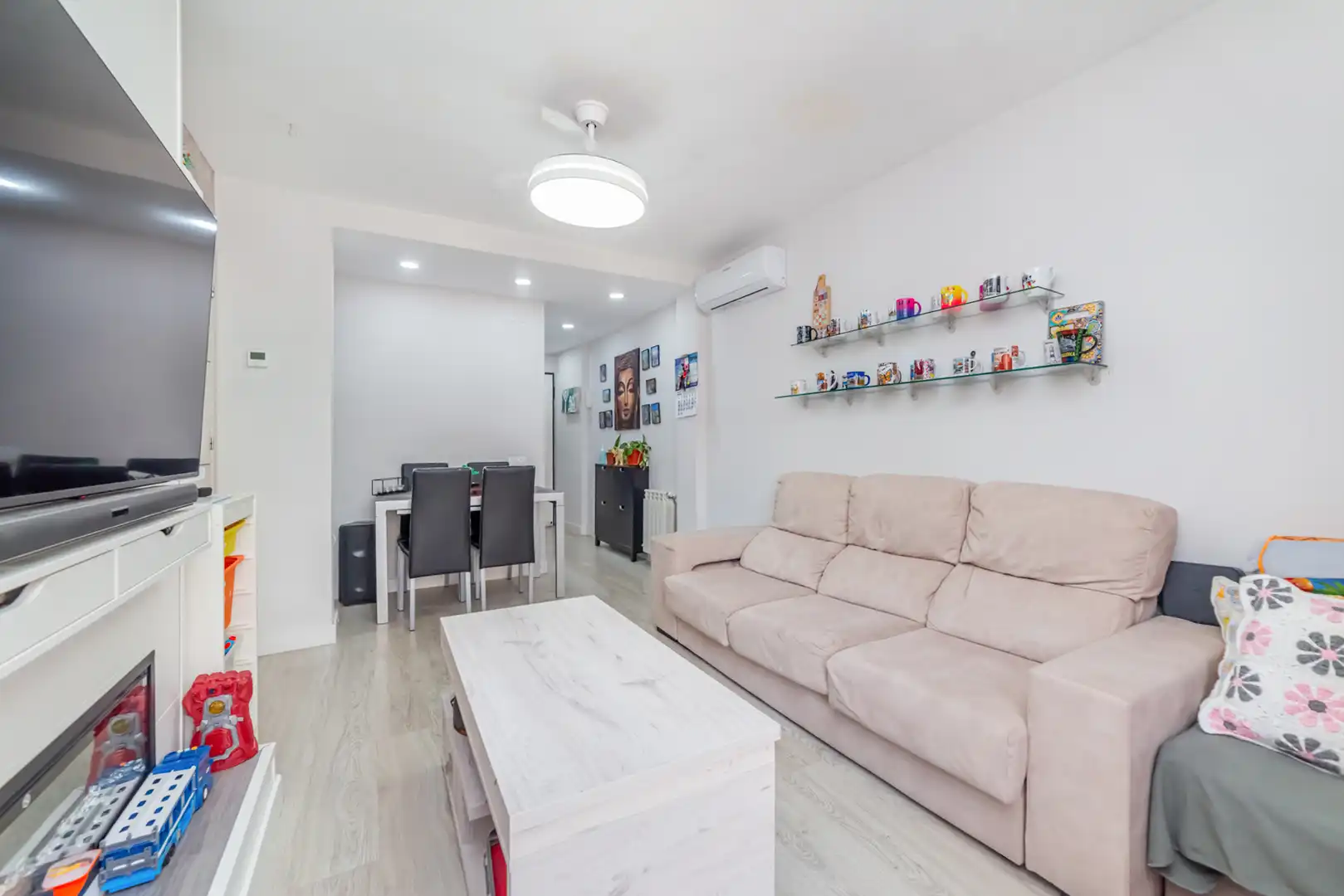 Sala d'estar de Pis en venda en San Martín de la Vega amb Aire condicionat, Calefacció i Terrassa