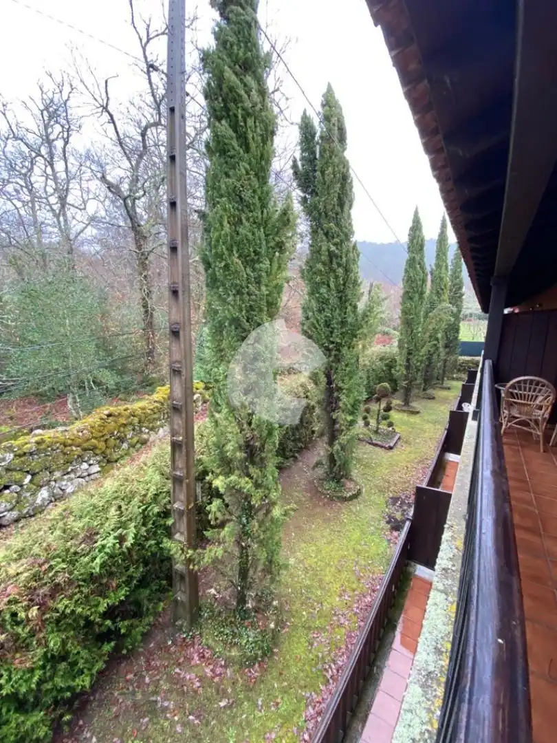Buildings for sale in Lobios