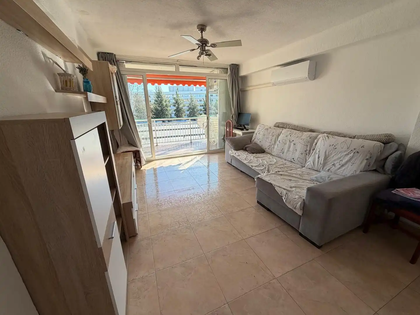 Living room of Apartments for sale in Salou  with Air Conditioner, Heating and Terrace