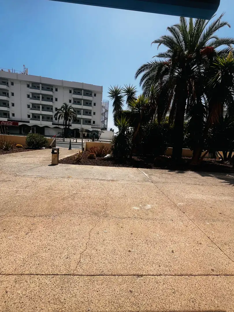 Parking de Local en venta en San Bartolomé de Tirajana con Aire acondicionado