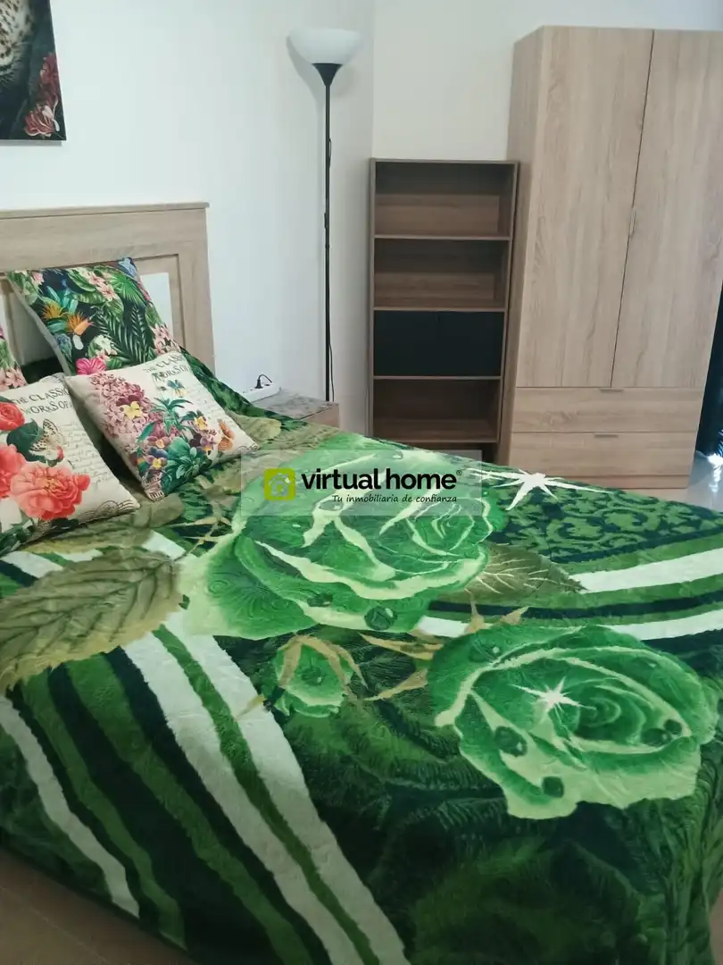 Dormitori de Apartament en venda en Benidorm amb Aire condicionat i Piscina comunitària