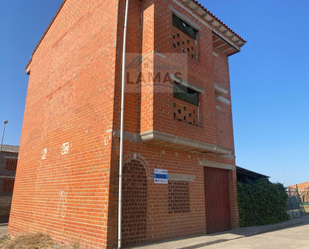 Exterior view of Building for sale in Talayuela