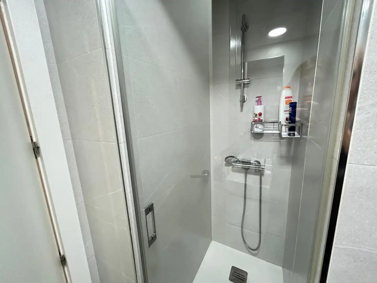 Baño de Piso en venta en Sevilla con Aire acondicionado y Balcón