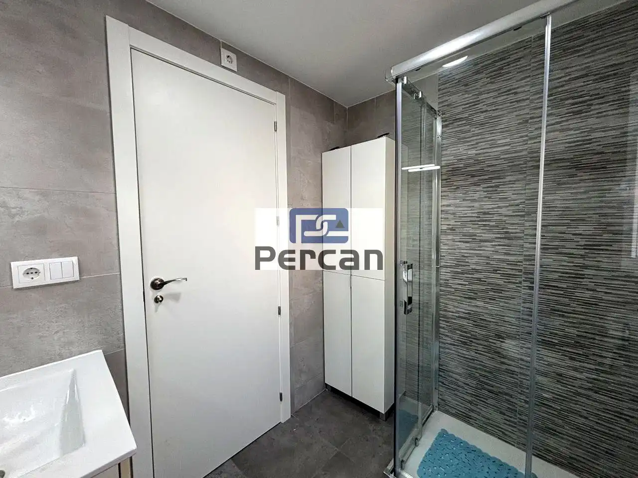 Bathroom of Houses for sale in El Campello  with Air Conditioner, Terrace and Furnished