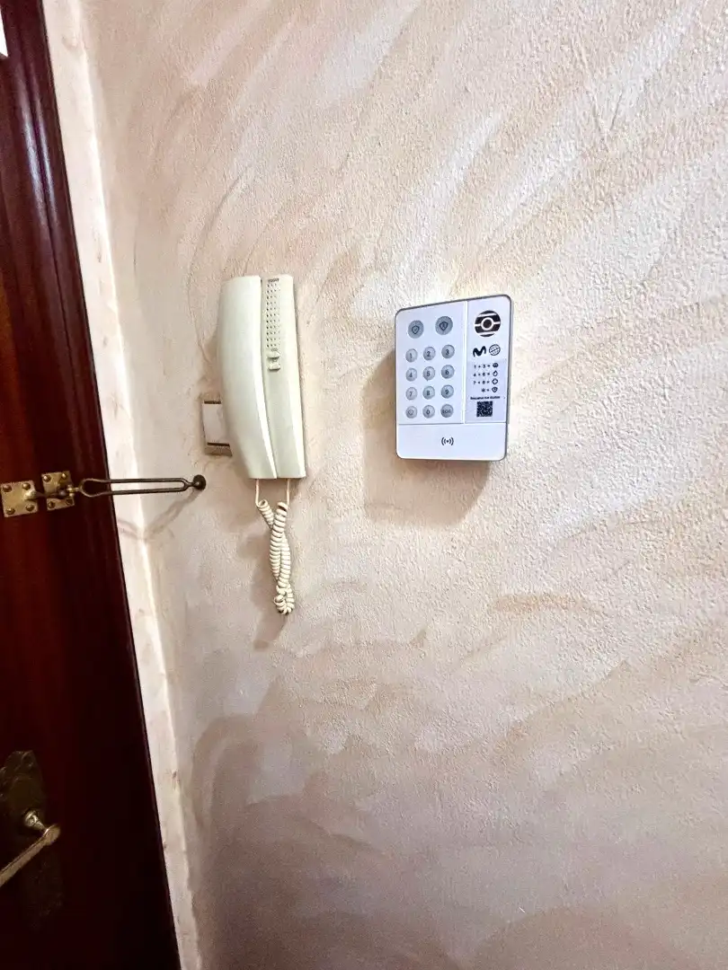 Habitación de Piso en venta en Gijón  con Calefacción, Parquet y Amueblado