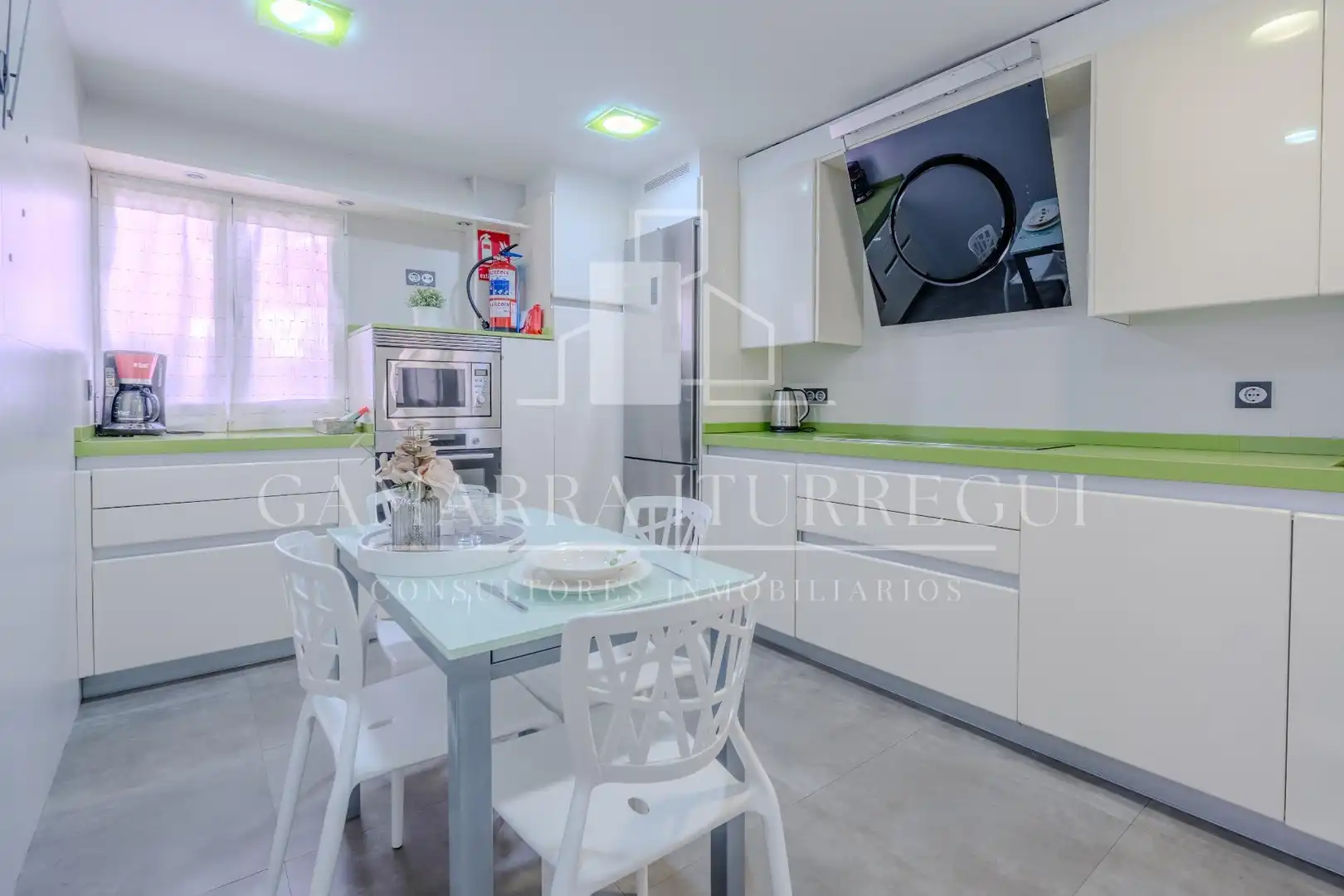 Cocina de Piso en venta en Bermeo con Calefacción