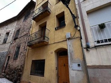 Maison mitoyenne avec balcon à vendre à DE LA CLOSA