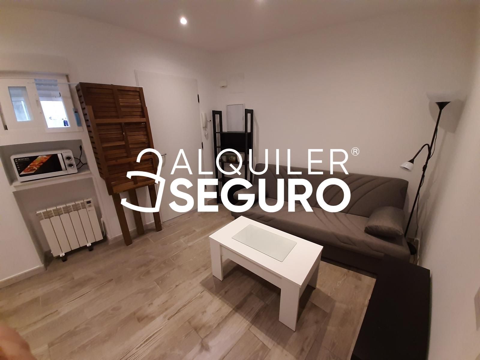Bedroom of Flat to rent in  Madrid Capital  with Heating and Furnished