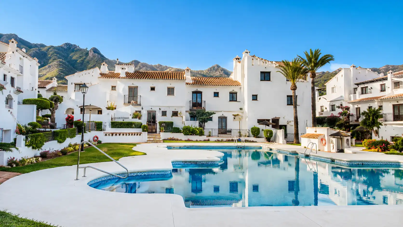 Exterior view of Detached homes for rent to own in Marbella  with Terrace and Community pool
