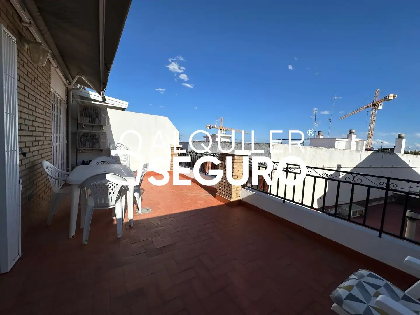 Terrace of Flat for rent in Chiva  with Air Conditioner, Terrace and Furnished