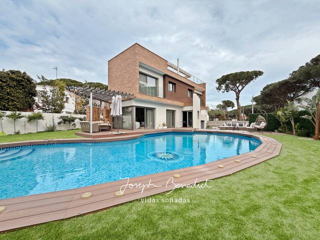 Casa-chalet en Venta en La Pineda