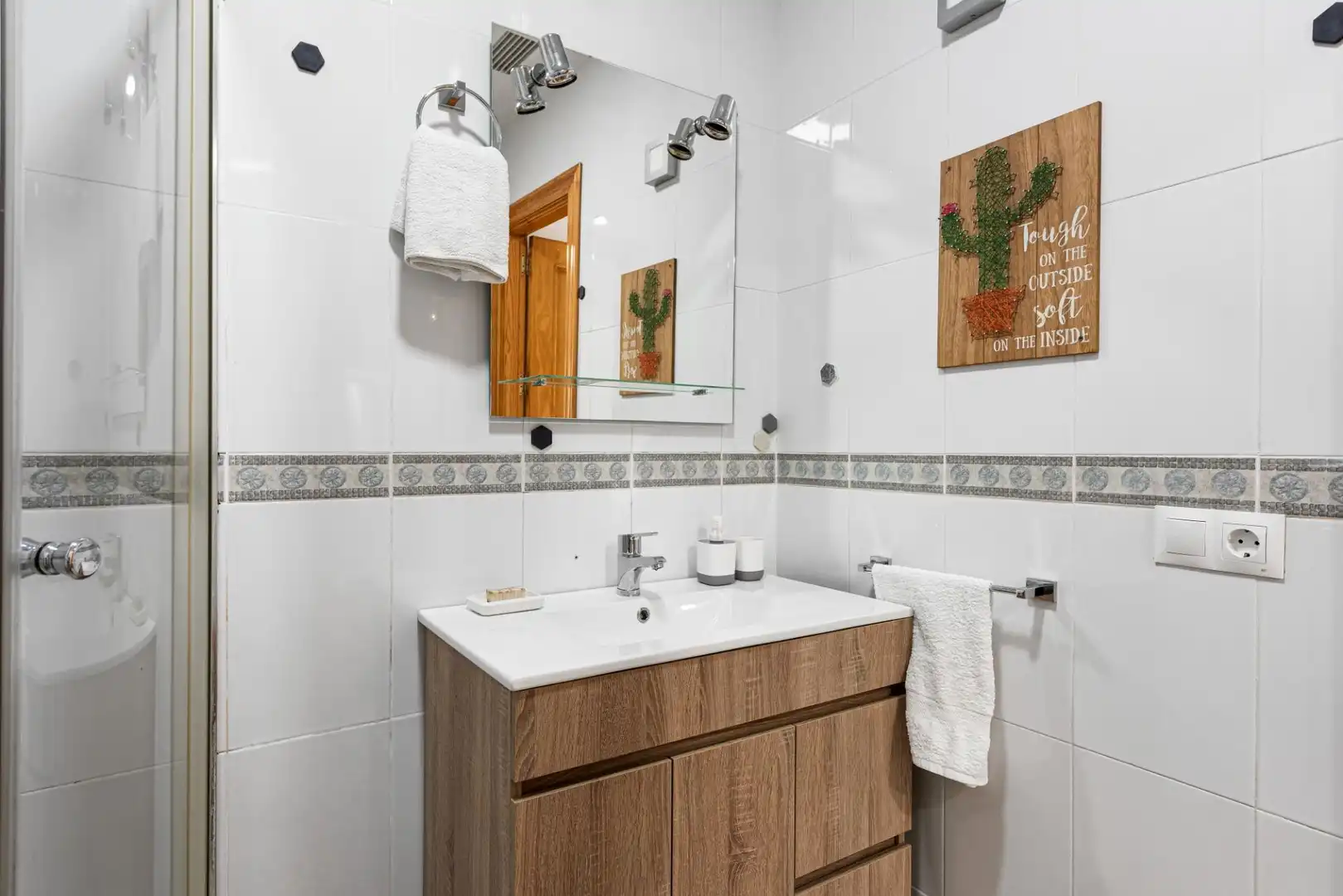 Bathroom of Ground floor for sale in Málaga  with Air Conditioner, Parquet flooring and Furnished
