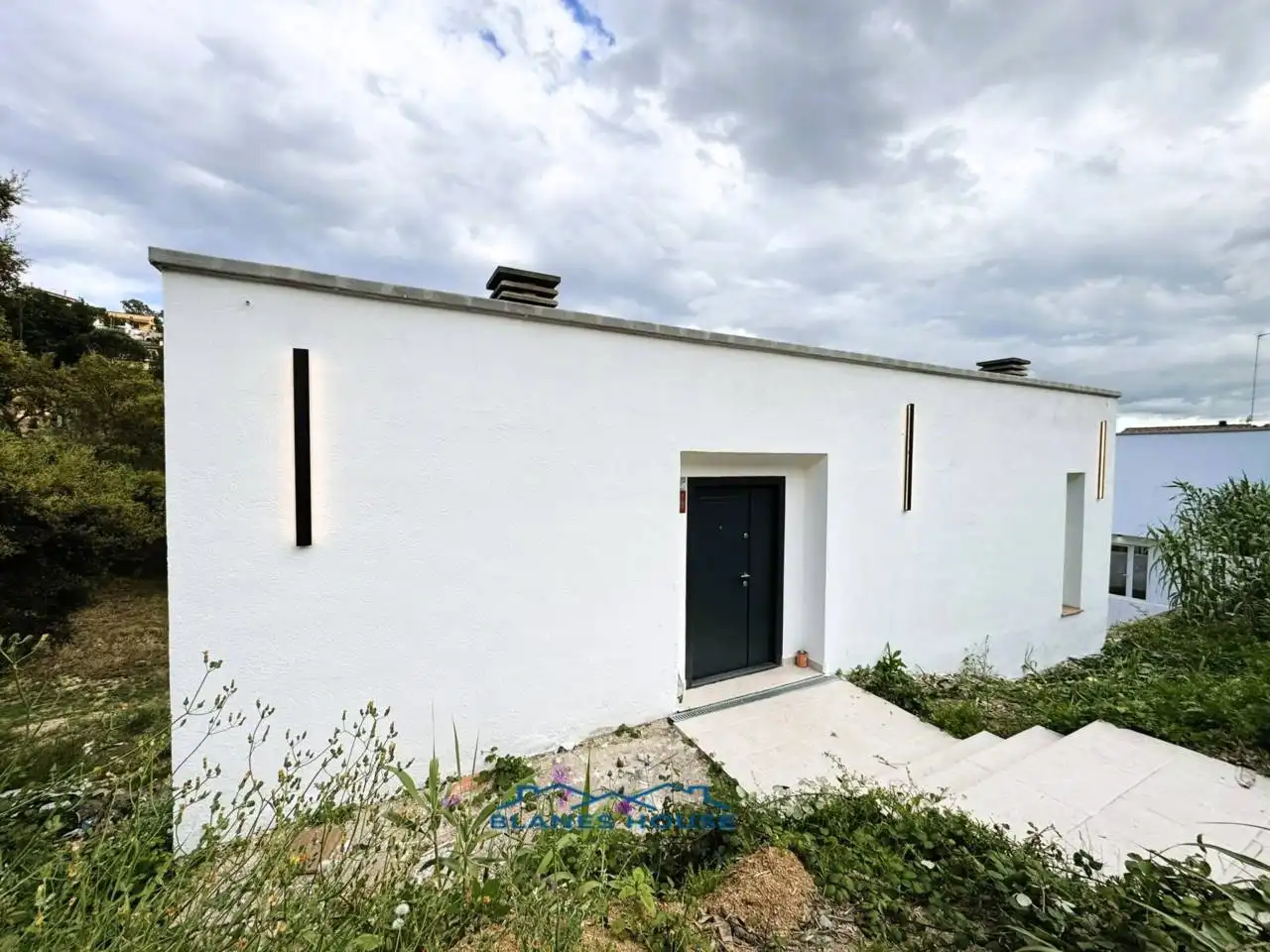 Vista exterior de Casa o xalet en venda en Maçanet de la Selva amb Jardí privat, Terrassa i Alarma
