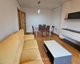 Living room of Flat to rent in Salamanca Capital  with Heating, Storage room and Furnished