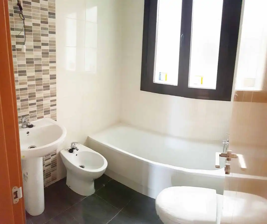 Bathroom of Ground floor for sale in Tordesillas  with Heating, Parquet flooring and Storage room