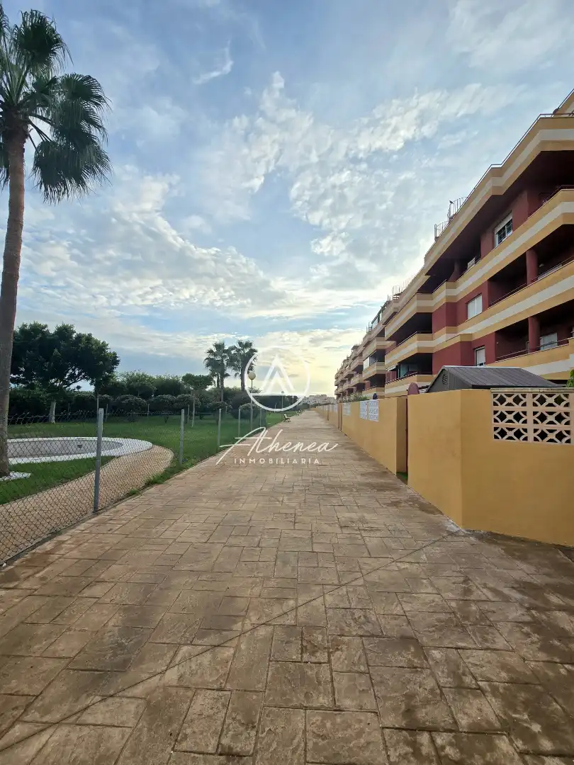 Vista exterior de Piso en venta en Roquetas de Mar con Aire acondicionado, Calefacción y Terraza
