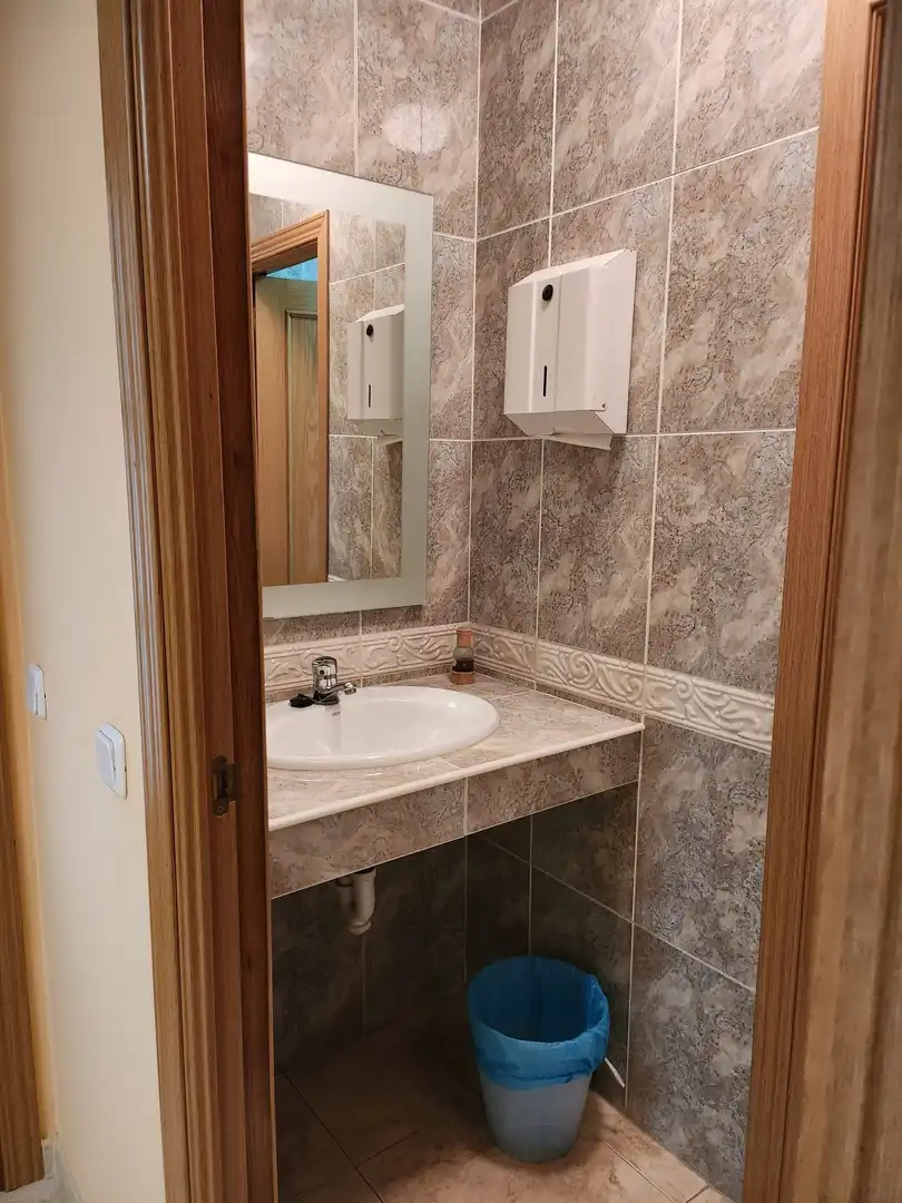 Baño de Local en venta en Valdemaqueda