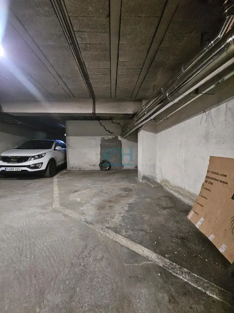 Parkplatz von Wohnung zum Verkauf in Ourense Capital  mit Heizung, Parkett und Terrasse