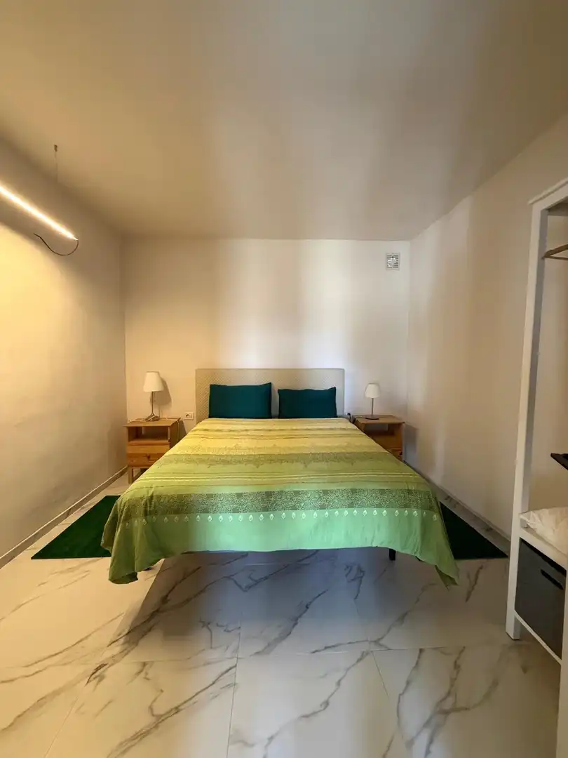 Dormitori de Apartament de lloguer en El Rosario amb Terrassa i Moblat