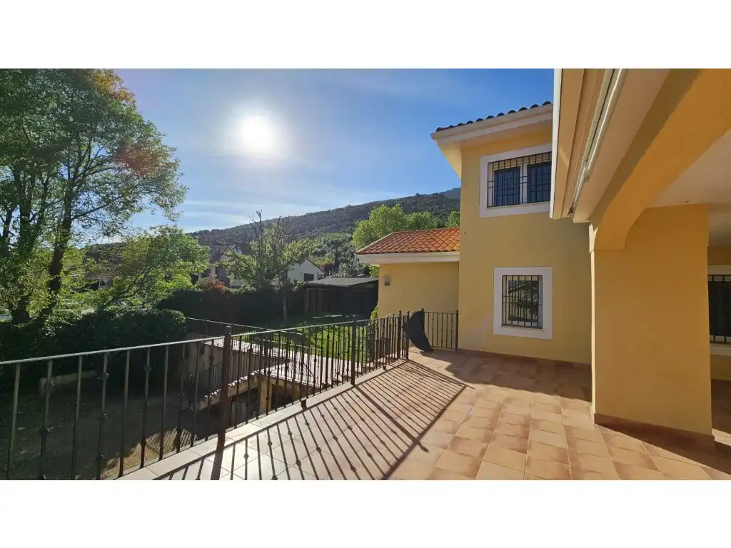 Exterior view of Houses for sale in San Lorenzo de El Escorial
