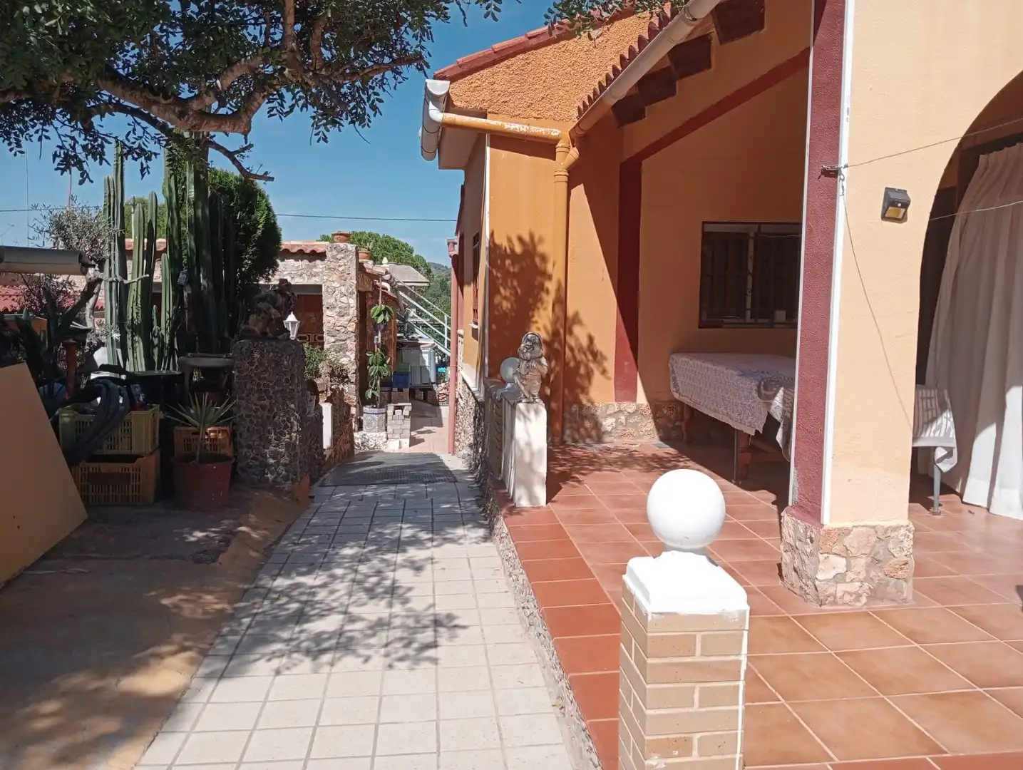 Vista exterior de Casa o chalet en venta en Albalat dels Tarongers con Jardín privado, Piscina y Amueblado