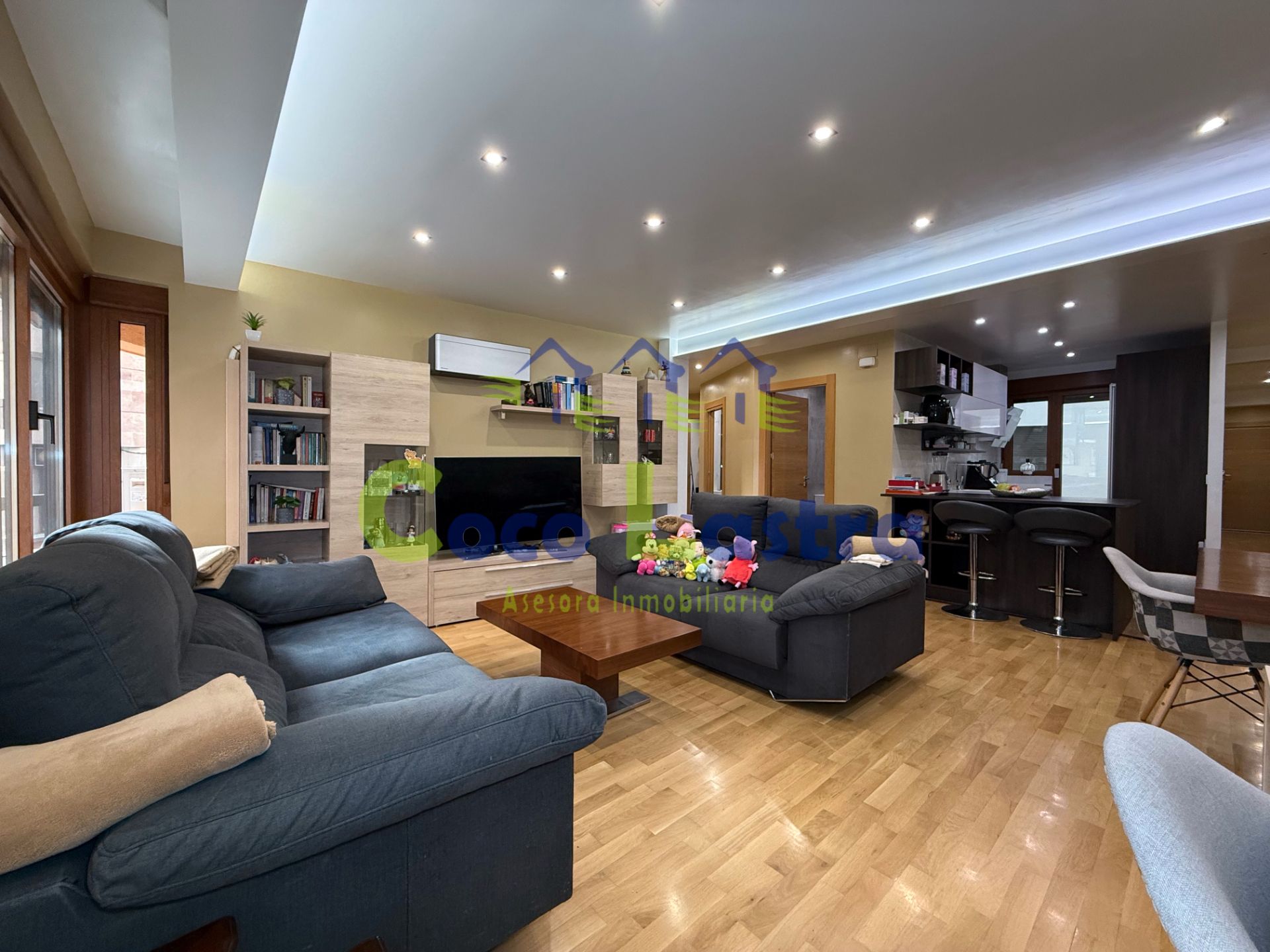 Sala d'estar de Pis en venda en Salamanca Capital amb Aire condicionat, Calefacció i Parquet