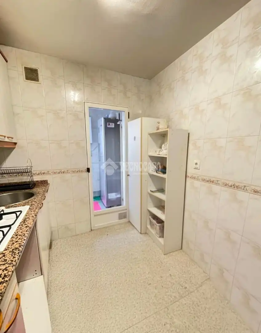 Bathroom of Flat for sale in Coslada  with Heating