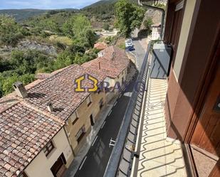 Vista exterior de Dúplex en venda en Frías amb Calefacció i Balcó