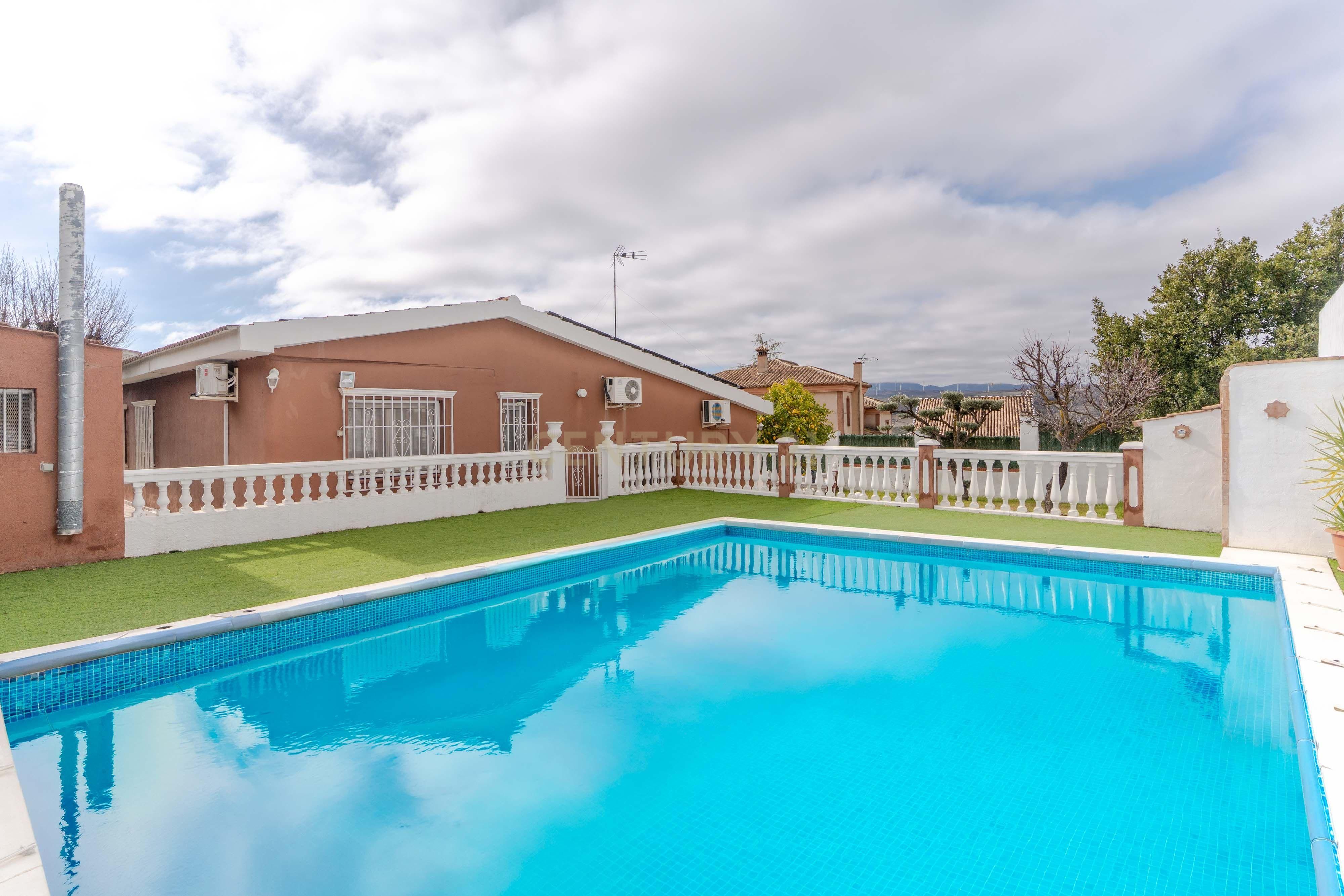 Piscina de Casa o chalet en venta en Padul con Aire acondicionado, Trastero y Piscina
