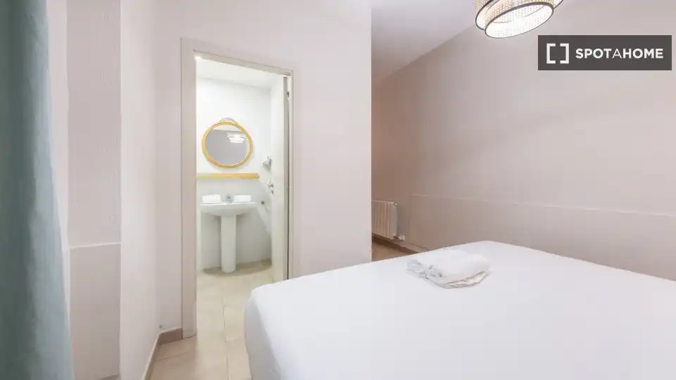 Habitación de Piso de alquiler en Barcelona con Aire acondicionado, Calefacción y Amueblado