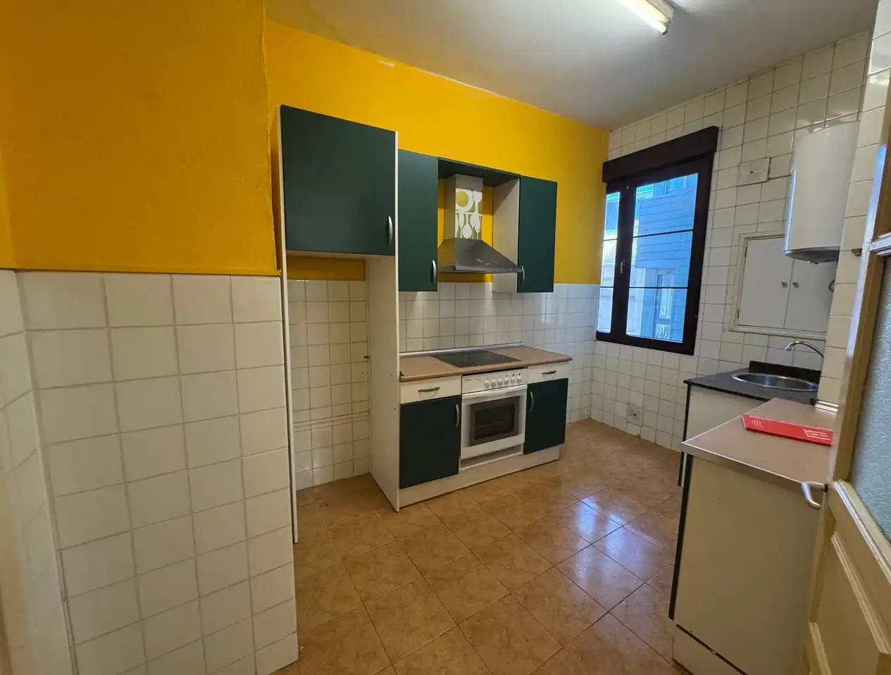 Cocina de Piso en venta en Gijón  con Calefacción y Parquet