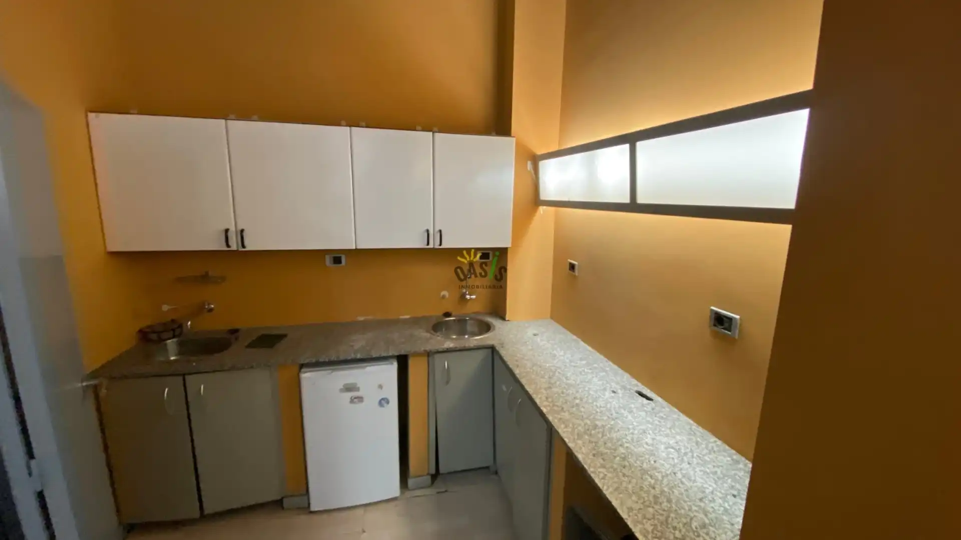 Cocina de Local en venta en Santa Cruz de Tenerife