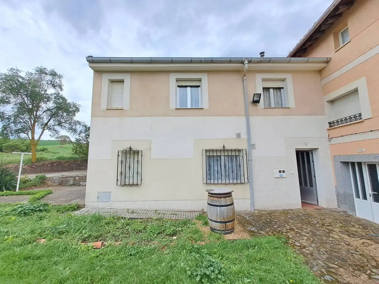 Vista exterior de Casa adosada en venta en Valle de Oca