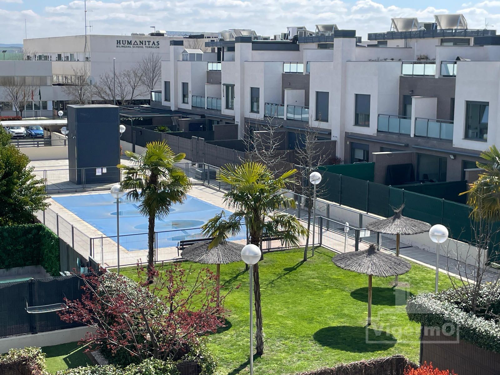 Vista exterior de Casa adosada en venda en Torrejón de Ardoz amb Aire condicionat, Calefacció i Jardí privat