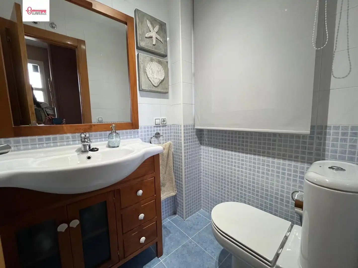 Baño de Casa adosada en venta en Cardeñajimeno con Calefacción, Jardín privado y Parquet