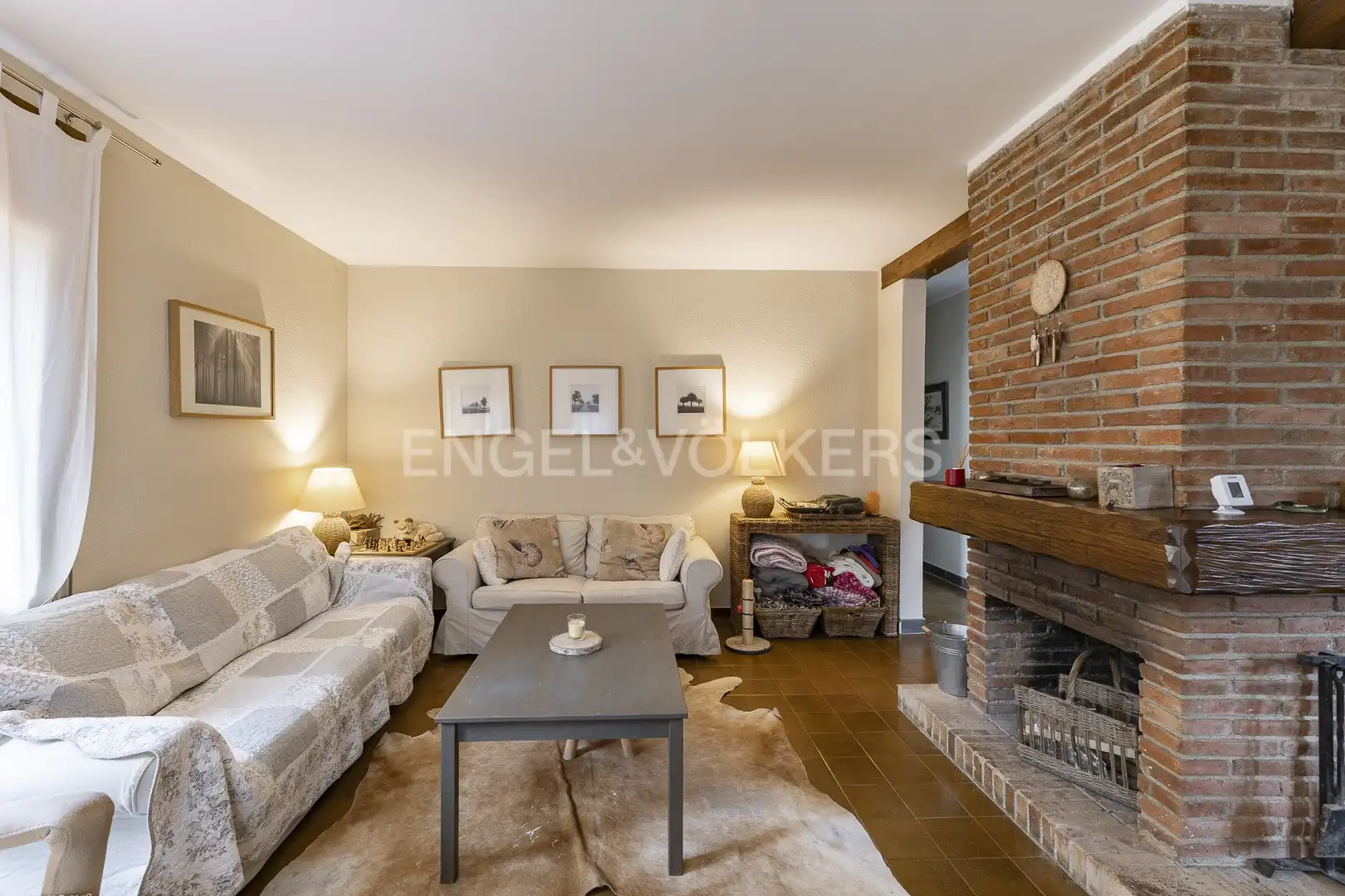Sala de estar de Finca rústica en venta en Arenys de Munt con Aire acondicionado, Calefacción y Jardín privado