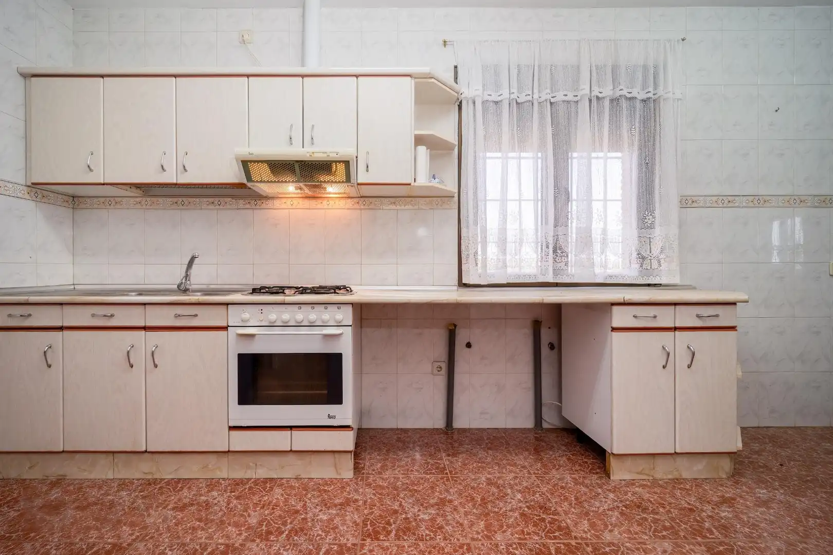 Cocina de Casa o chalet en venta en San Martín de Pusa con Aire acondicionado, Calefacción y Jardín privado