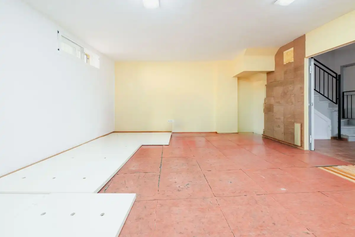 Casa adosada en venta en Espartinas con Calefacción y Amueblado
