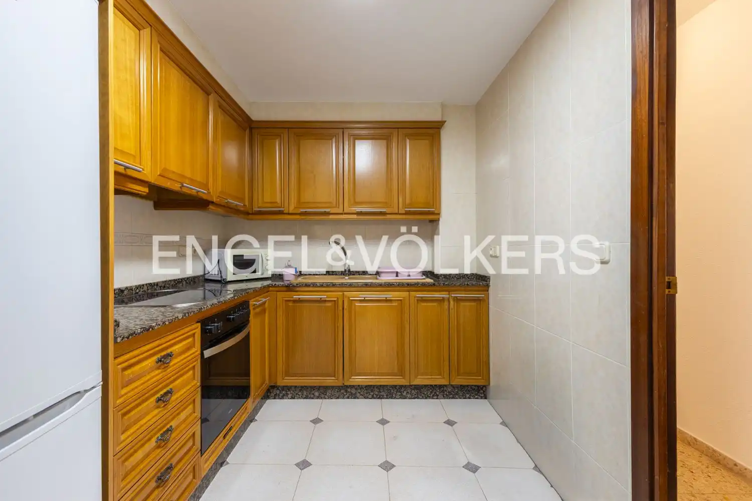Kitchen of Flat for rent in Valencia  with Air Conditioner, Heating and Terrace
