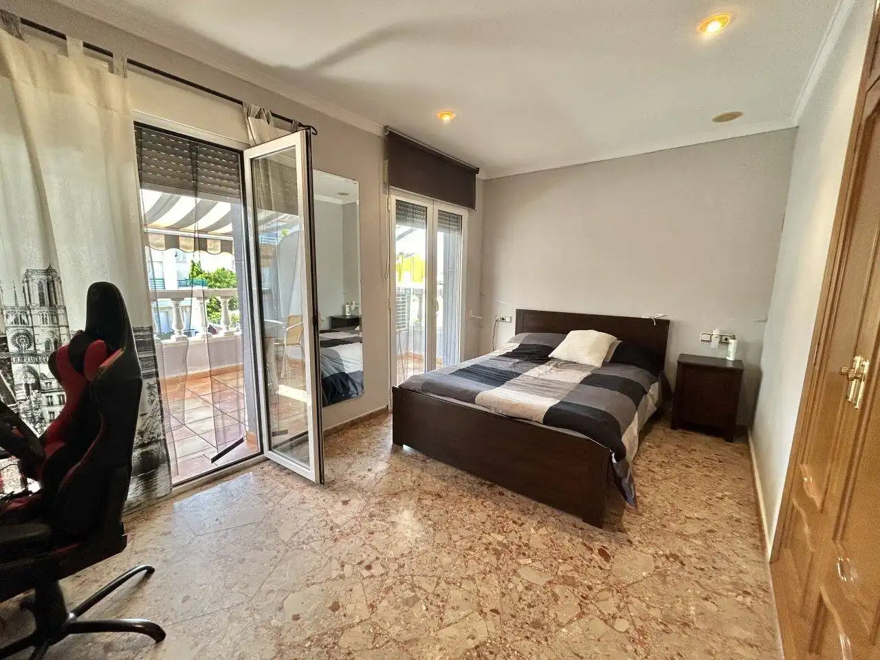 Dormitori de Casa adosada en venda en Oliva amb Aire condicionat, Calefacció i Jardí privat