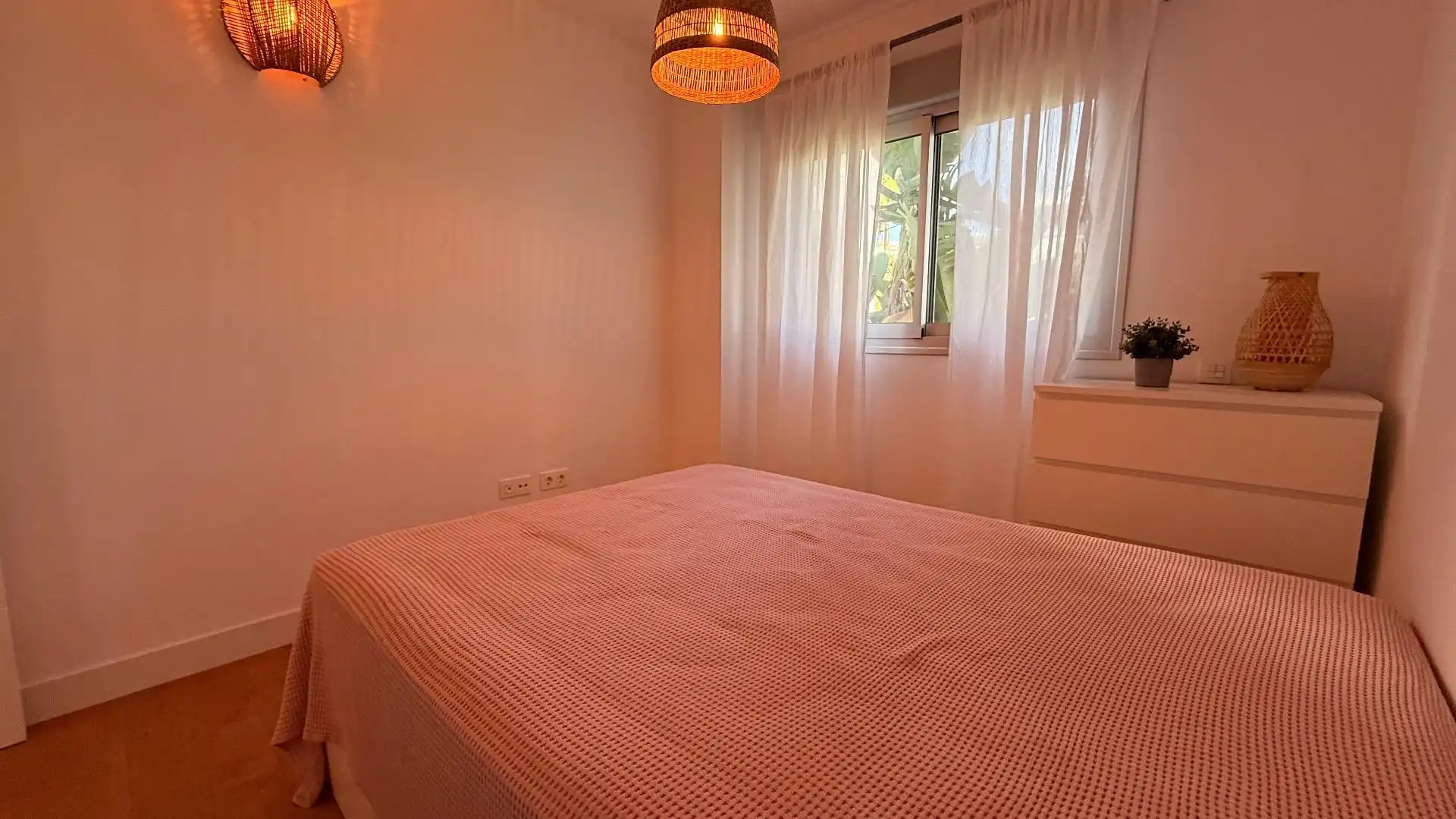Wohnungen zum Verkauf in El Faro de Calaburra - Chaparral