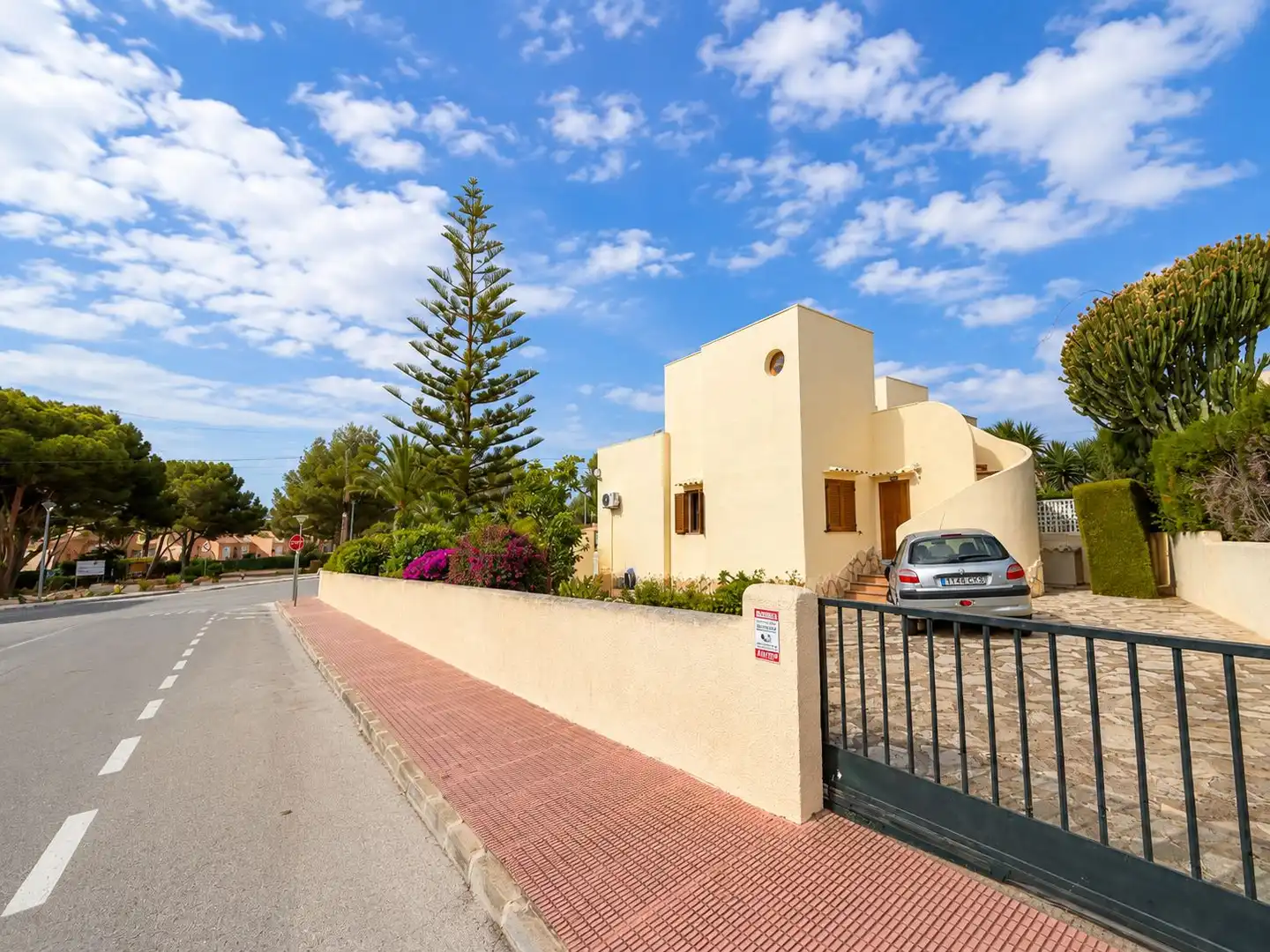 Exterior view of Houses for sale in Calpe / Calp  with Air Conditioner, Heating and Private garden